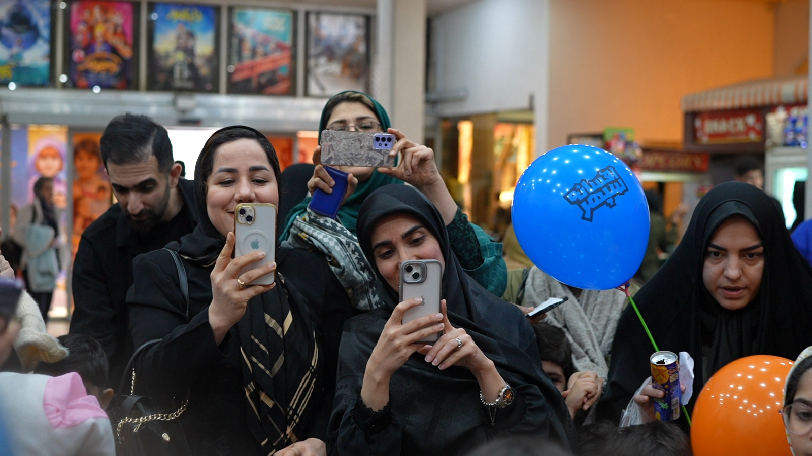 بداية العروض الإقليمية لفيلم "أسطورة سبهر" من ساري؛ احتفال كبير لأطفال مازندراني - صورة 20